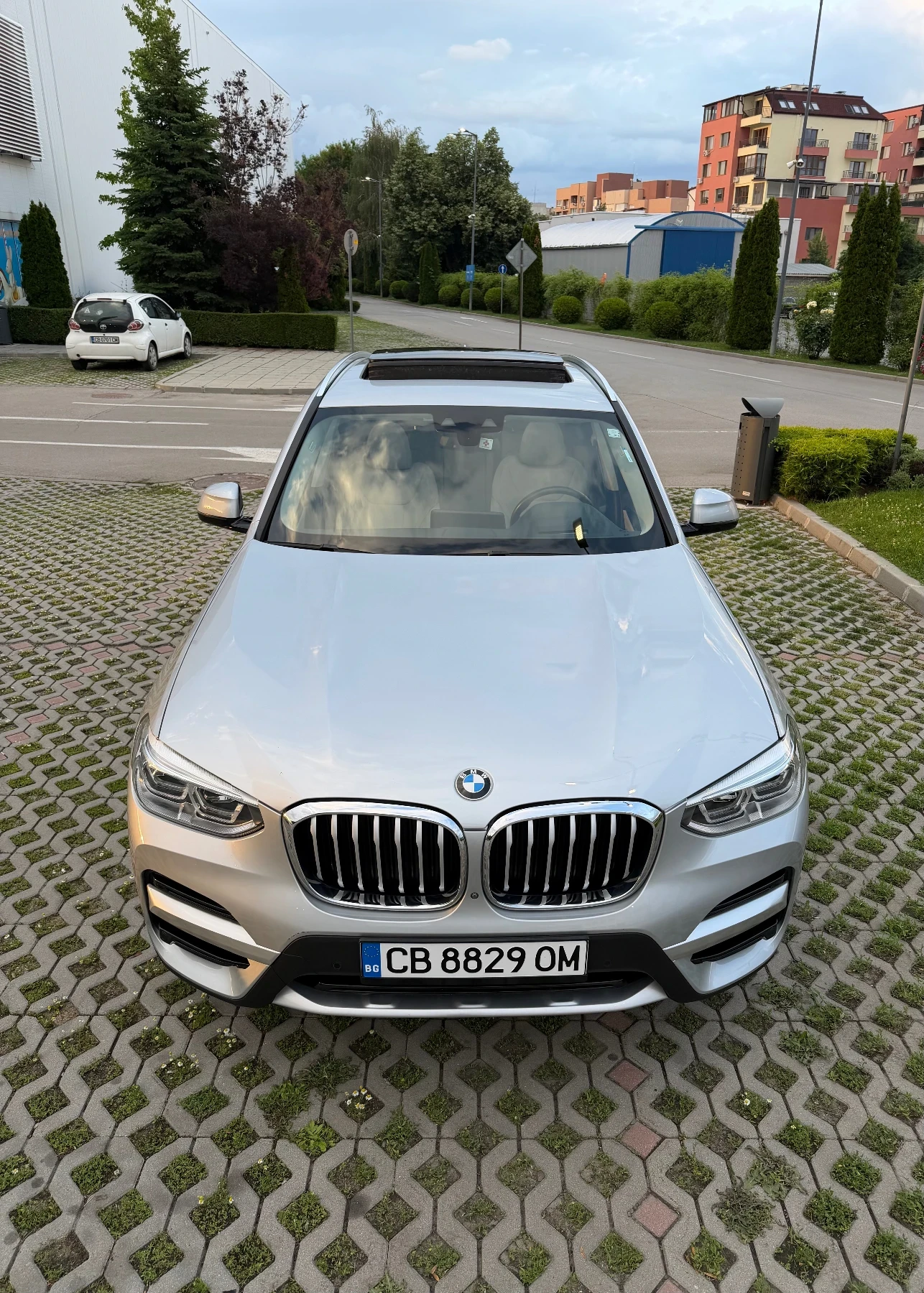 BMW X3 ПАНОРАМА/360/HEAD UP/KEYLESS/ПОДРЕВ/DIGITAL/30E, снимка 3 - Автомобили и джипове - 55064147