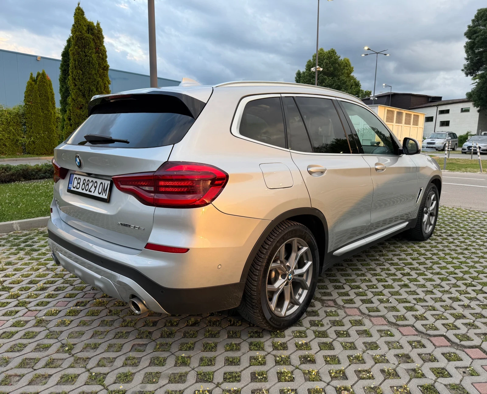 BMW X3 ПАНОРАМА/360/HEAD UP/KEYLESS/ПОДРЕВ/DIGITAL/30E, снимка 4 - Автомобили и джипове - 55064147