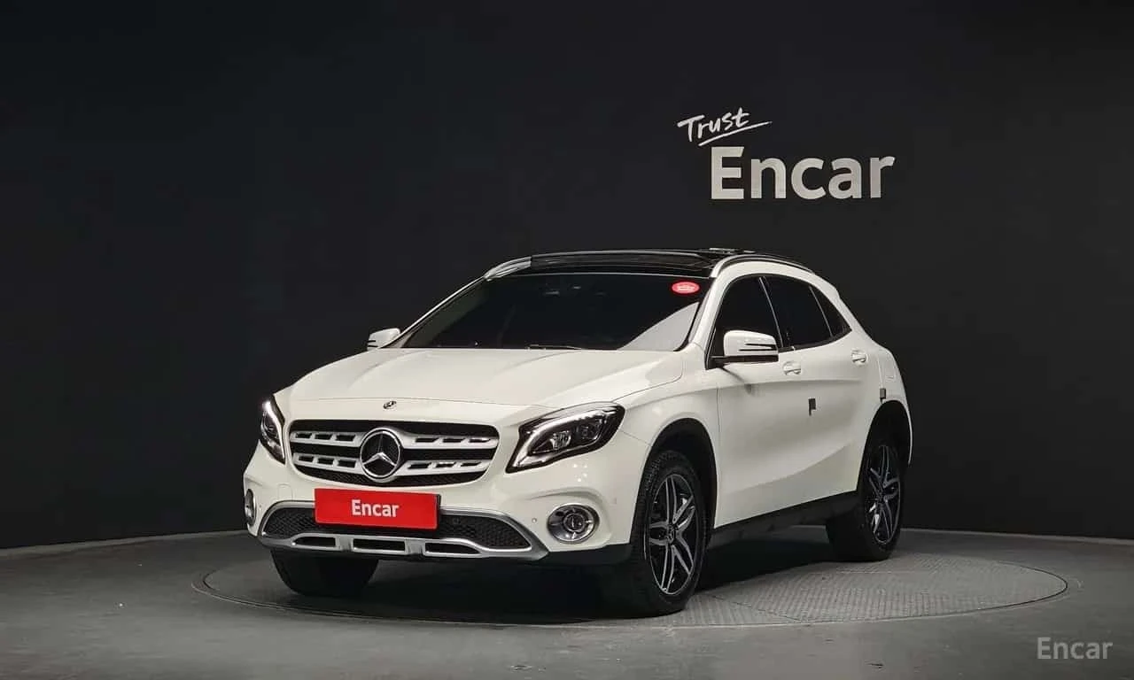 Mercedes-Benz GLA 220 * GLA220 Premium /ФИНАНСИРАНЕ