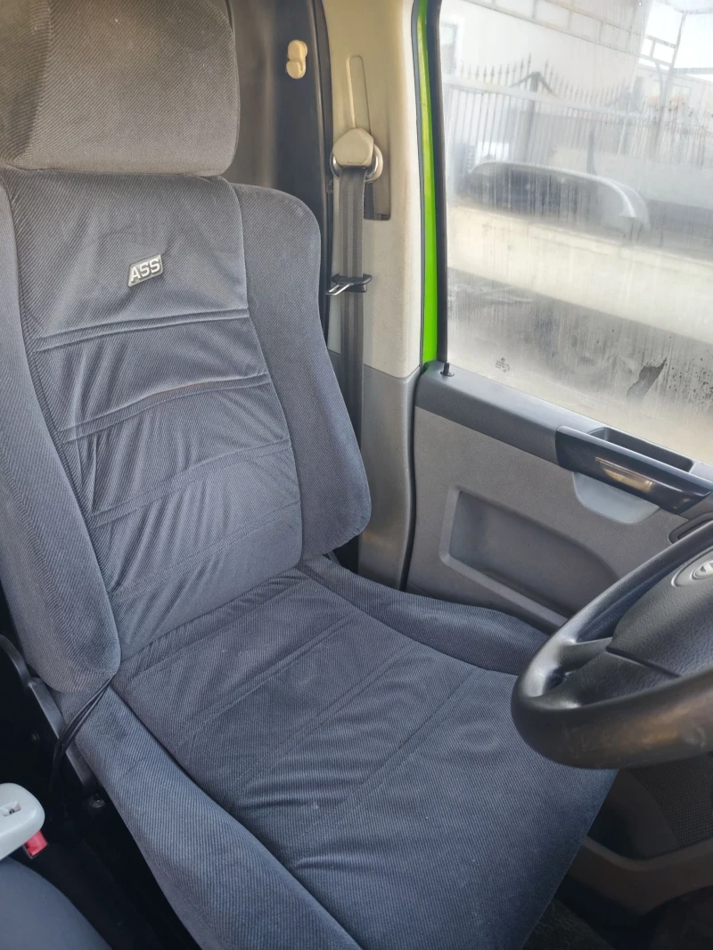 VW Transporter 2 5TDi 130 кс.., снимка 12 - Бусове и автобуси - 52865147