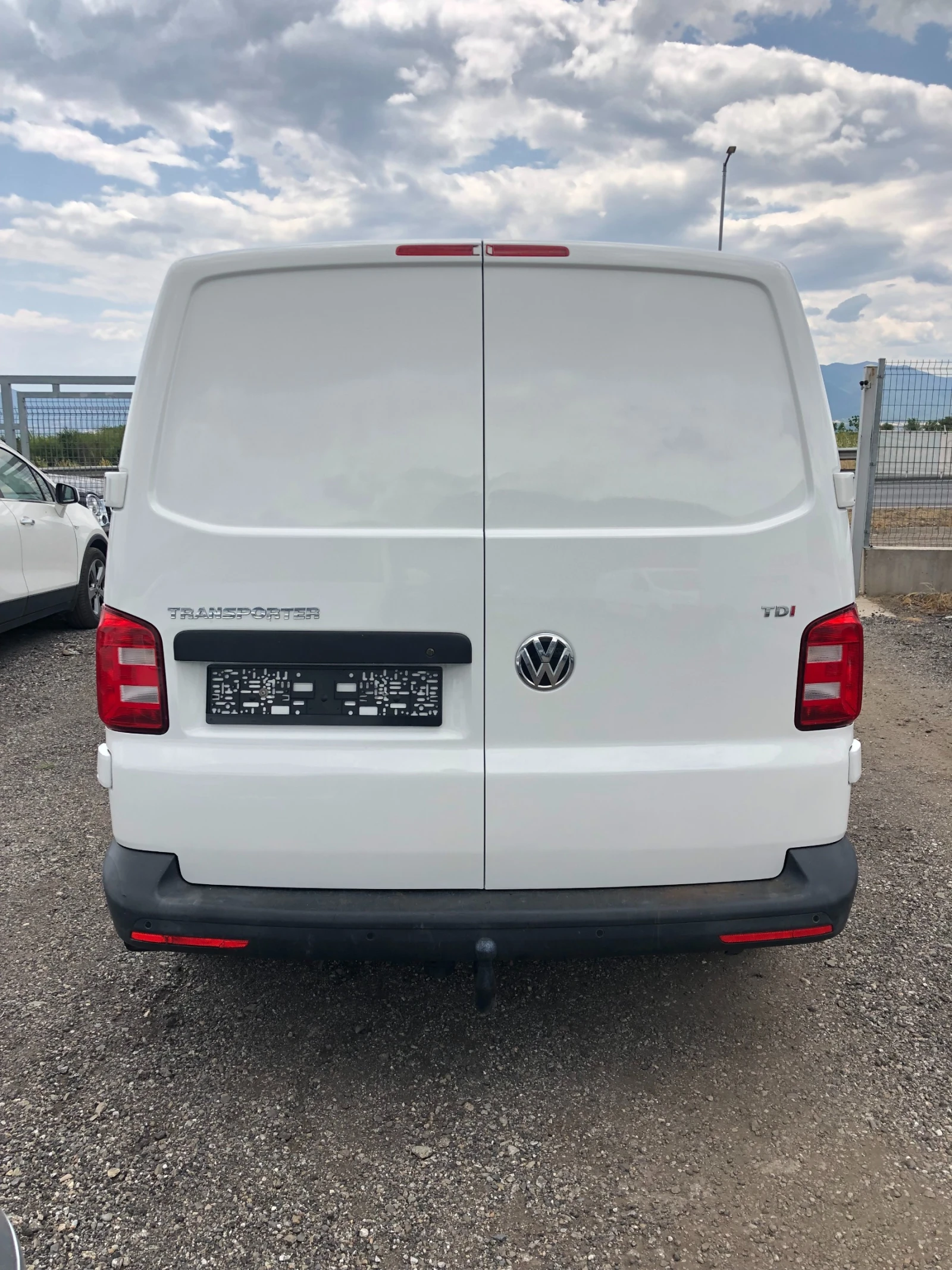 VW Transporter T6 2.0 МАКСИ БАЗА АВТОМАТ КЛИМАТИК - изображение 6