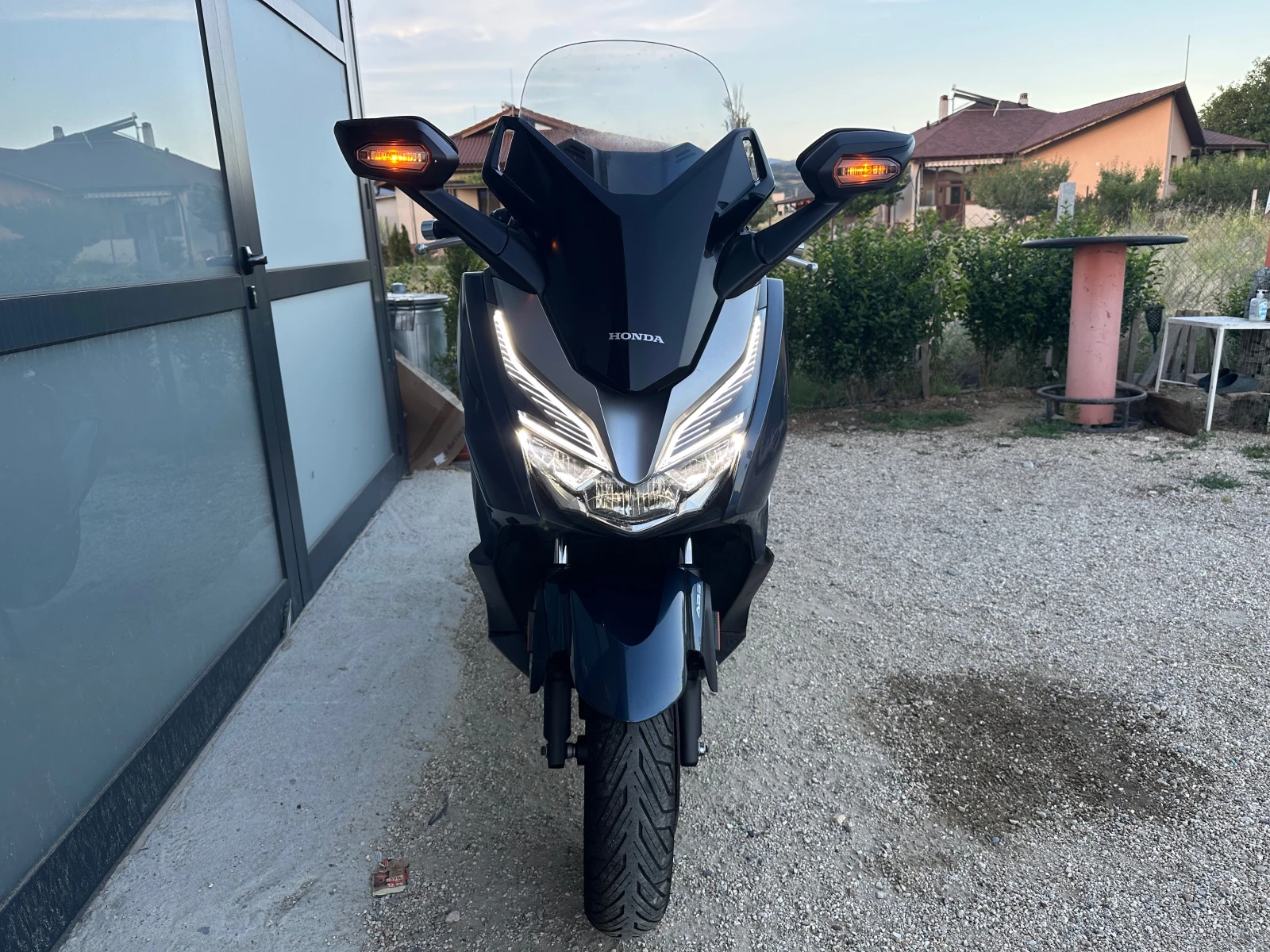 Honda Forza 300i FULL LED-ABS-TRACTION-KEYLESS , снимка 8 - Мотоциклети и мототехника - 54905652