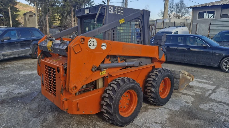 Челен товарач Hitachi SL45BH 2900 КГ, снимка 3 - Индустриална техника - 48381324