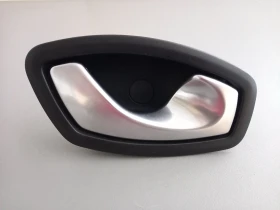 Дръжка врата задна дясна вътрешна Рено Лагуна седан (1)