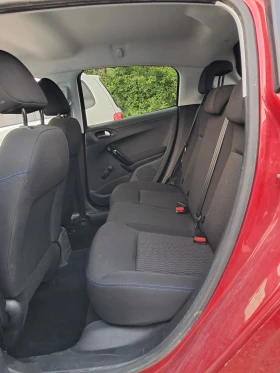Peugeot 208 1.2 бензин, EURO 6 сменен ангренаж, снимка 14