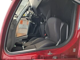 Peugeot 208 1.2 бензин, EURO 6 сменен ангренаж, снимка 13