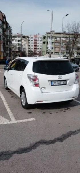 Toyota Verso, снимка 3 - Автомобили и джипове - 56231705