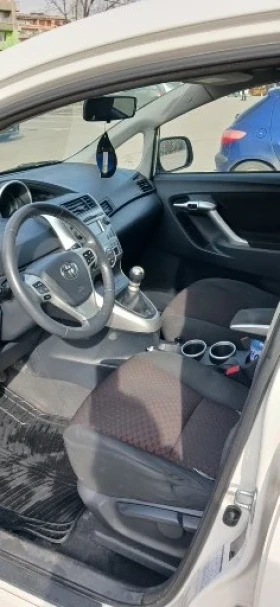 Toyota Verso, снимка 9 - Автомобили и джипове - 56231705