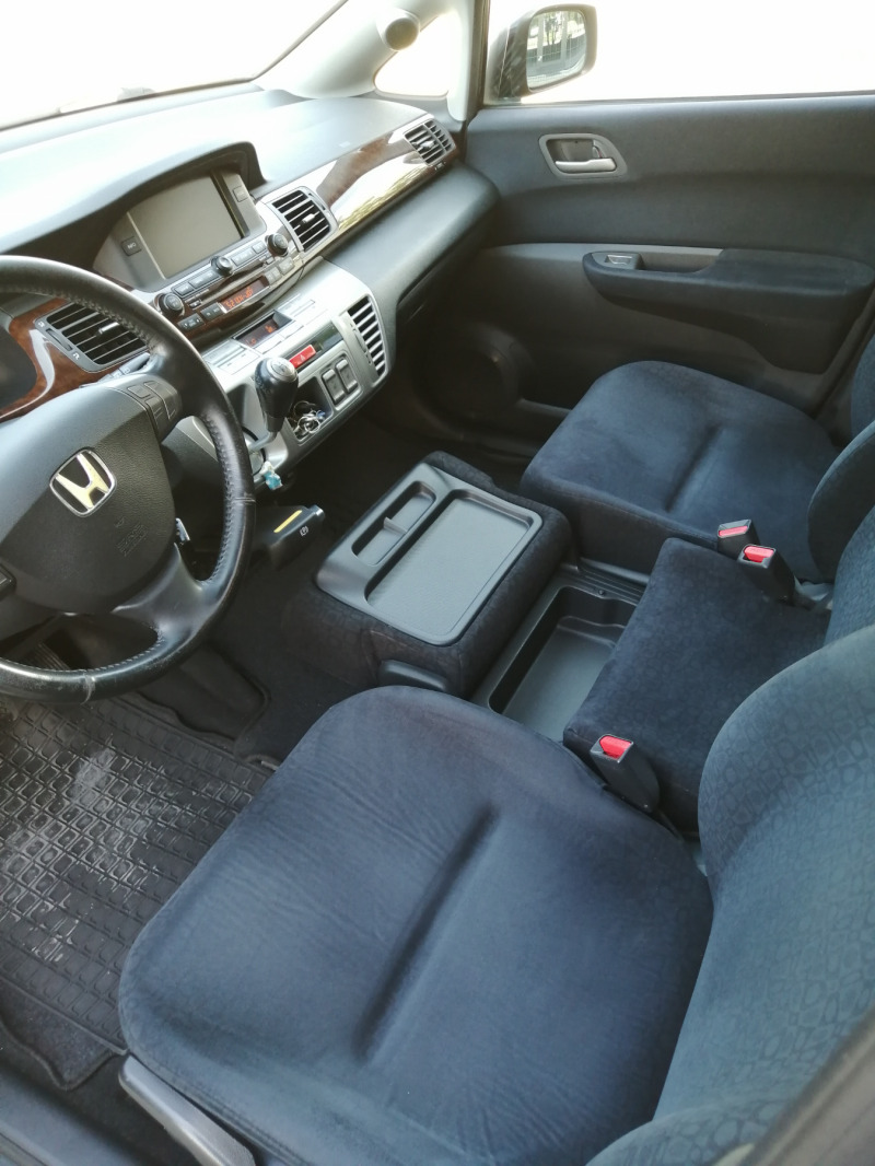 Honda Fr-v, снимка 6 - Автомобили и джипове - 45891774