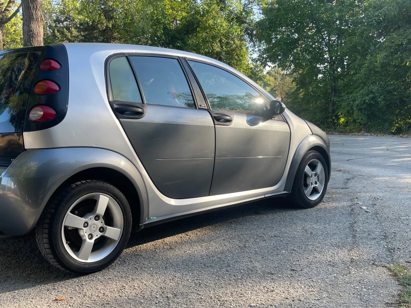 Smart Forfour 1.3 Бензин, снимка 3 - Автомобили и джипове - 47473383