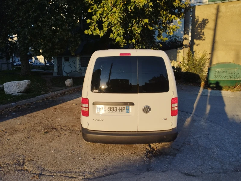 VW Caddy, снимка 4 - Автомобили и джипове - 47654693