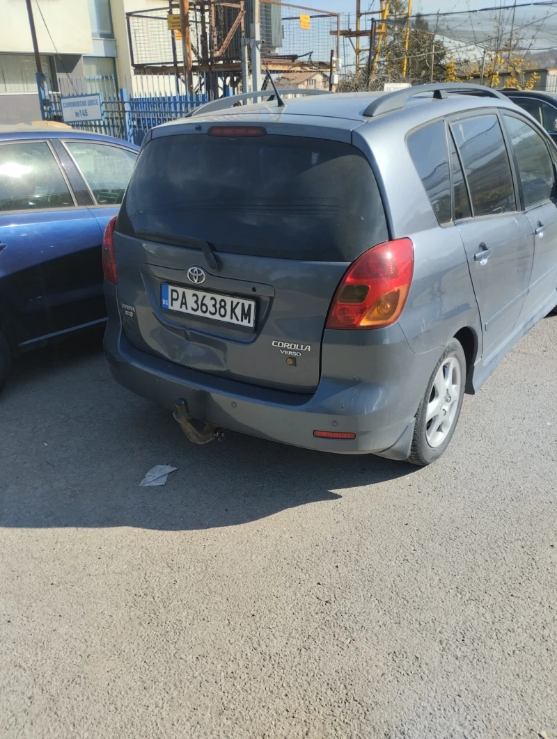 Toyota Corolla verso, снимка 4 - Автомобили и джипове - 48461395