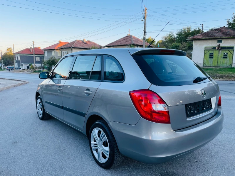 Skoda Fabia 1.6I* 105к.с* 2008* FACELIFT, снимка 8 - Автомобили и джипове - 47917661