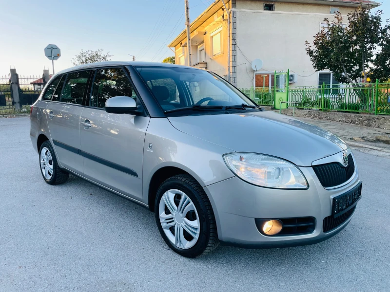 Skoda Fabia 1.6I* 105к.с* 2008* FACELIFT, снимка 4 - Автомобили и джипове - 47917661