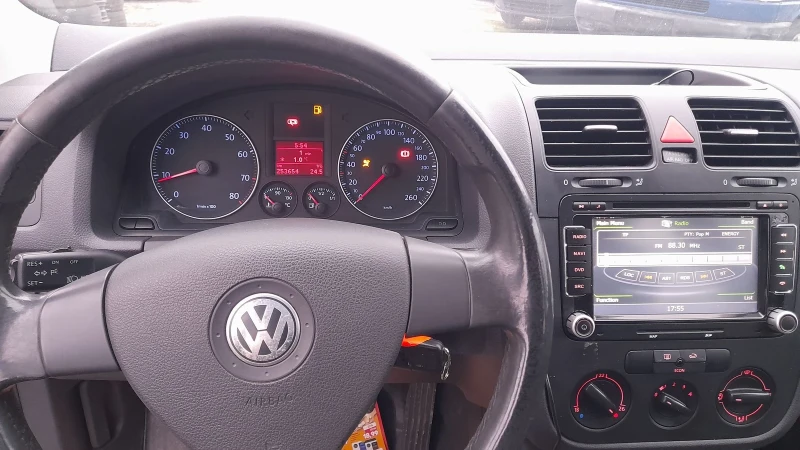 VW Golf 1.6 i Navi Klima , снимка 10 - Автомобили и джипове - 48672605