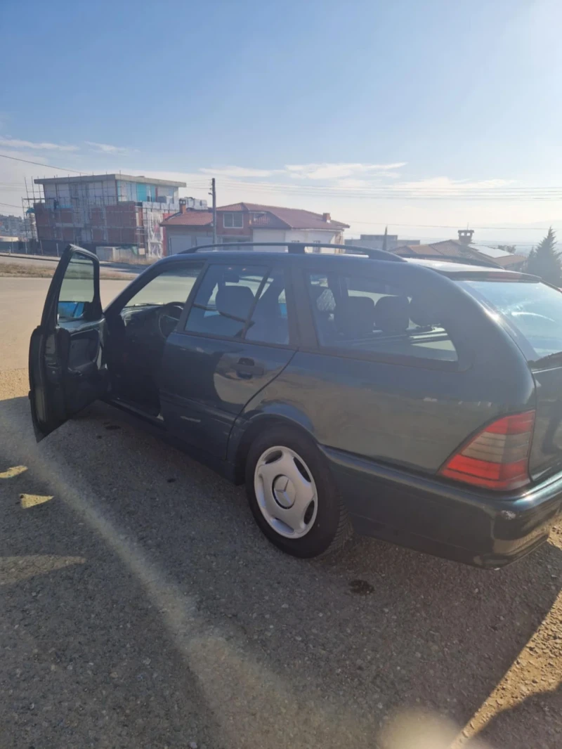 Mercedes-Benz C 180, снимка 3 - Автомобили и джипове - 48936749