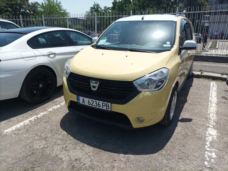 Dacia Lodgy, снимка 7 - Автомобили и джипове - 49349166