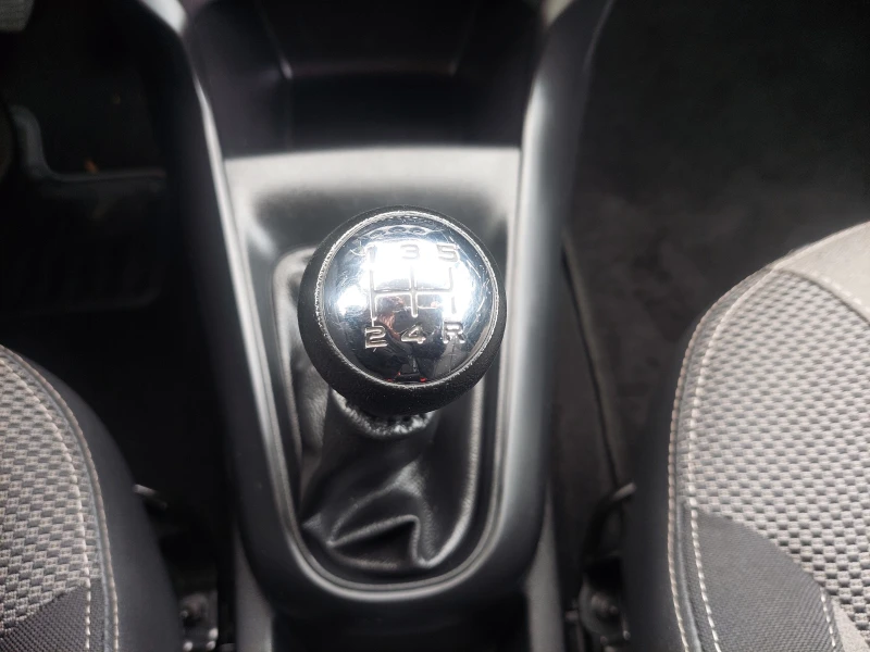 Citroen C3 1, 2i 83ps LED, снимка 12 - Автомобили и джипове - 49697409