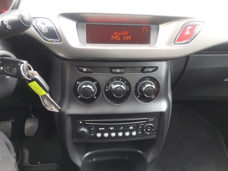 Citroen C3 1, 2i 83ps LED, снимка 10 - Автомобили и джипове - 49697409