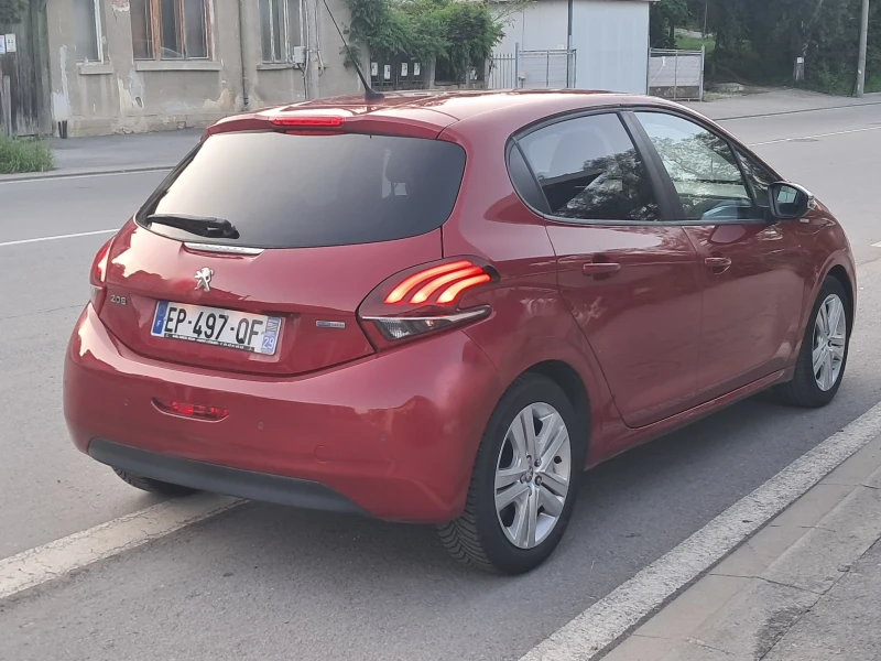 Peugeot 208 1.2 бензин, EURO 6 сменен ангренаж, снимка 3 - Автомобили и джипове - 50603251