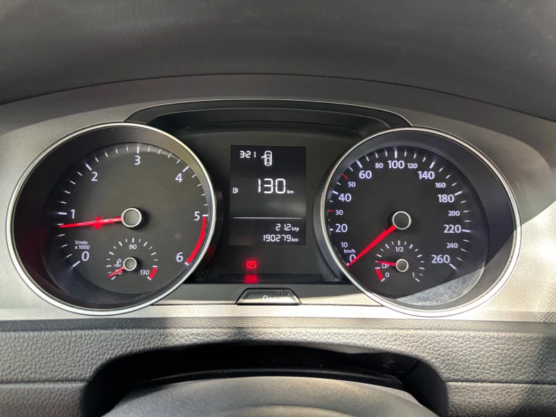 VW Golf 1.6TDI, снимка 15 - Автомобили и джипове - 50665442