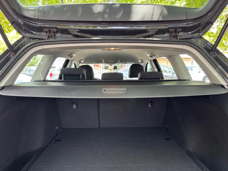 VW Golf 1.6TDI, снимка 11 - Автомобили и джипове - 50665442