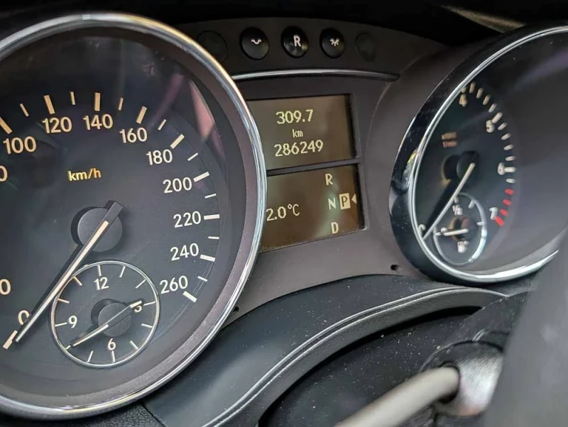 Mercedes-Benz R 350 4 MATIC, снимка 5 - Автомобили и джипове - 52486577