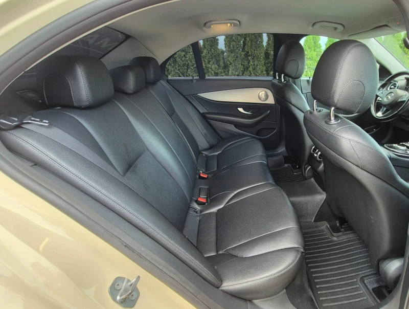 Mercedes-Benz E 200, снимка 8 - Автомобили и джипове - 52592922