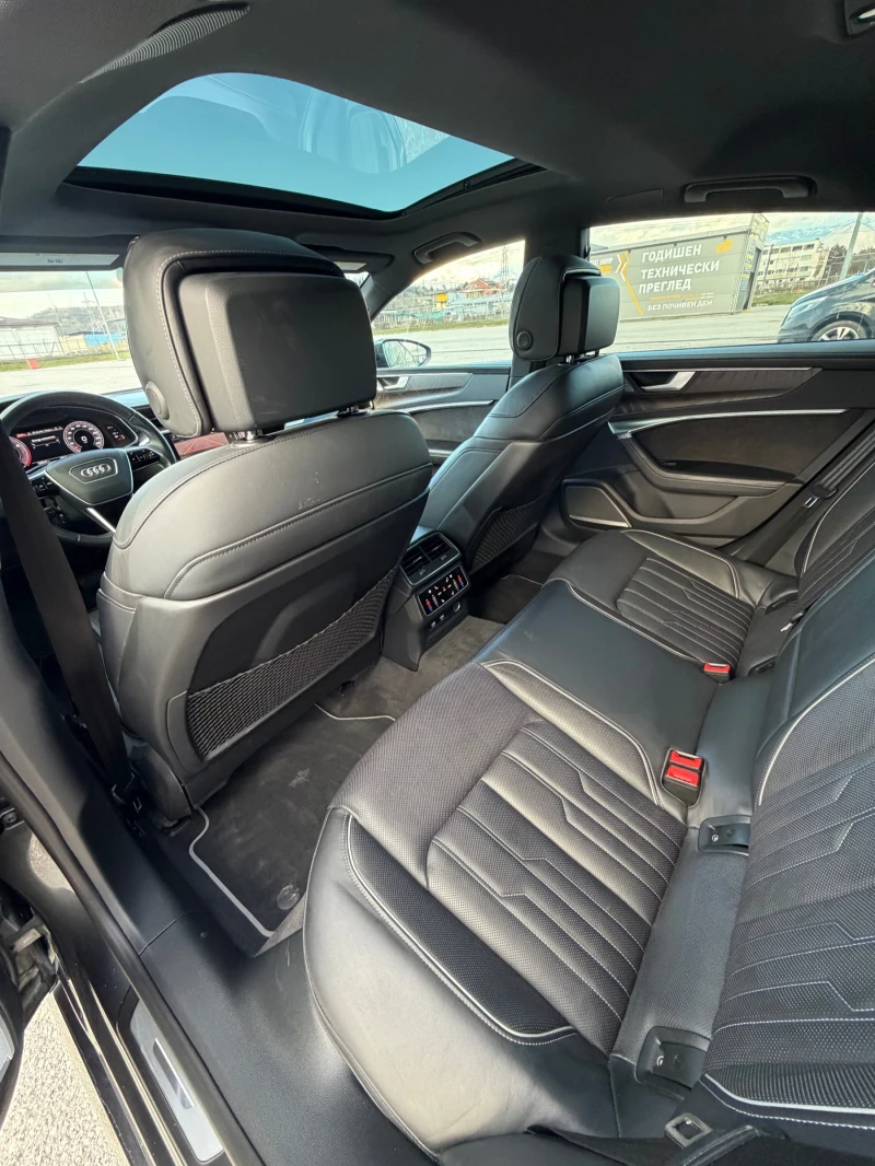 Audi A7 Technik /HUD /Distr/360 /3D B&O , снимка 12 - Автомобили и джипове - 53403285