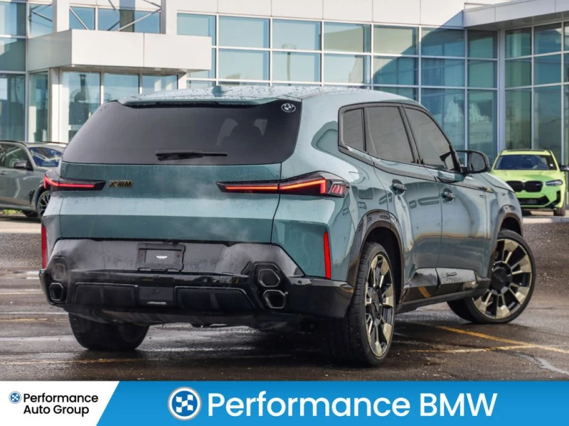 BMW XM 4.4L V8 | МАСАЖИ / ДИСТРОНИК / 360 / ОБДУХВАНЕ , снимка 3 - Автомобили и джипове - 53536255