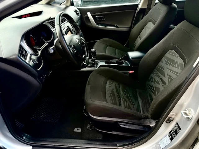 Kia Ceed 1.6CRDI-135кс-FACELIFT-НАВИГАЦИЯ-EURO6 - изображение 10