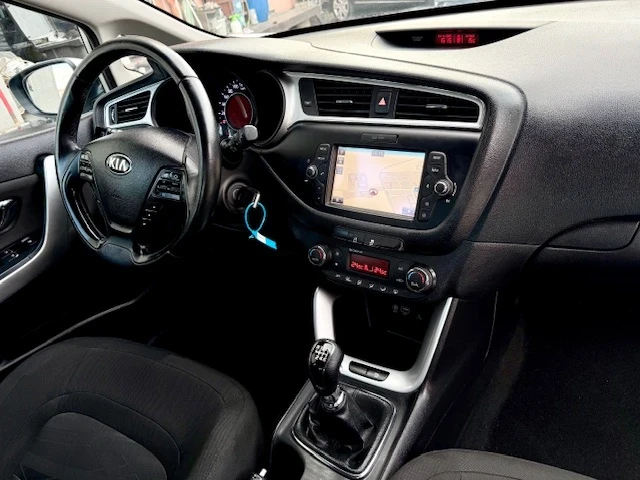 Kia Ceed 1.6CRDI-135-FACELIFT--EURO6 | Mobile.bg   15