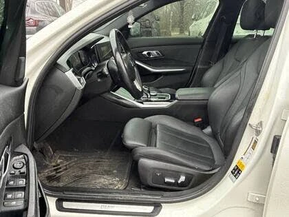 BMW 330 xDrive AWD* АвтоКредит* (Цена до БГ) , снимка 13 - Автомобили и джипове - 53952795