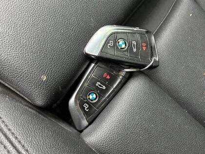 BMW 330 xDrive AWD* АвтоКредит* (Цена до БГ) , снимка 12 - Автомобили и джипове - 53952795