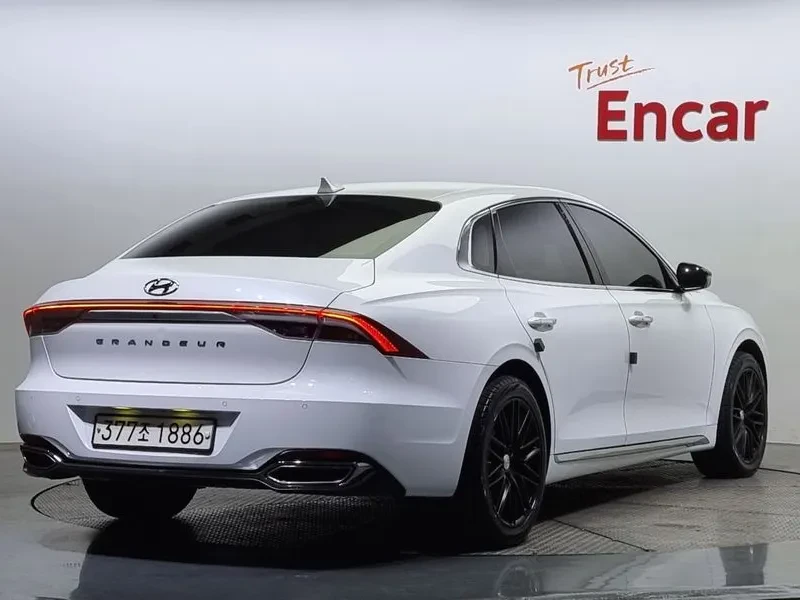 Hyundai Grandeur 3.0 Lpi Luxury Vip Package, снимка 2 - Автомобили и джипове - 55689851