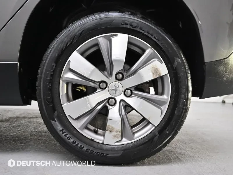 Peugeot 2008 1.6 BlueHDI - САМО 30% АВАНС, снимка 5 - Автомобили и джипове - 56016758