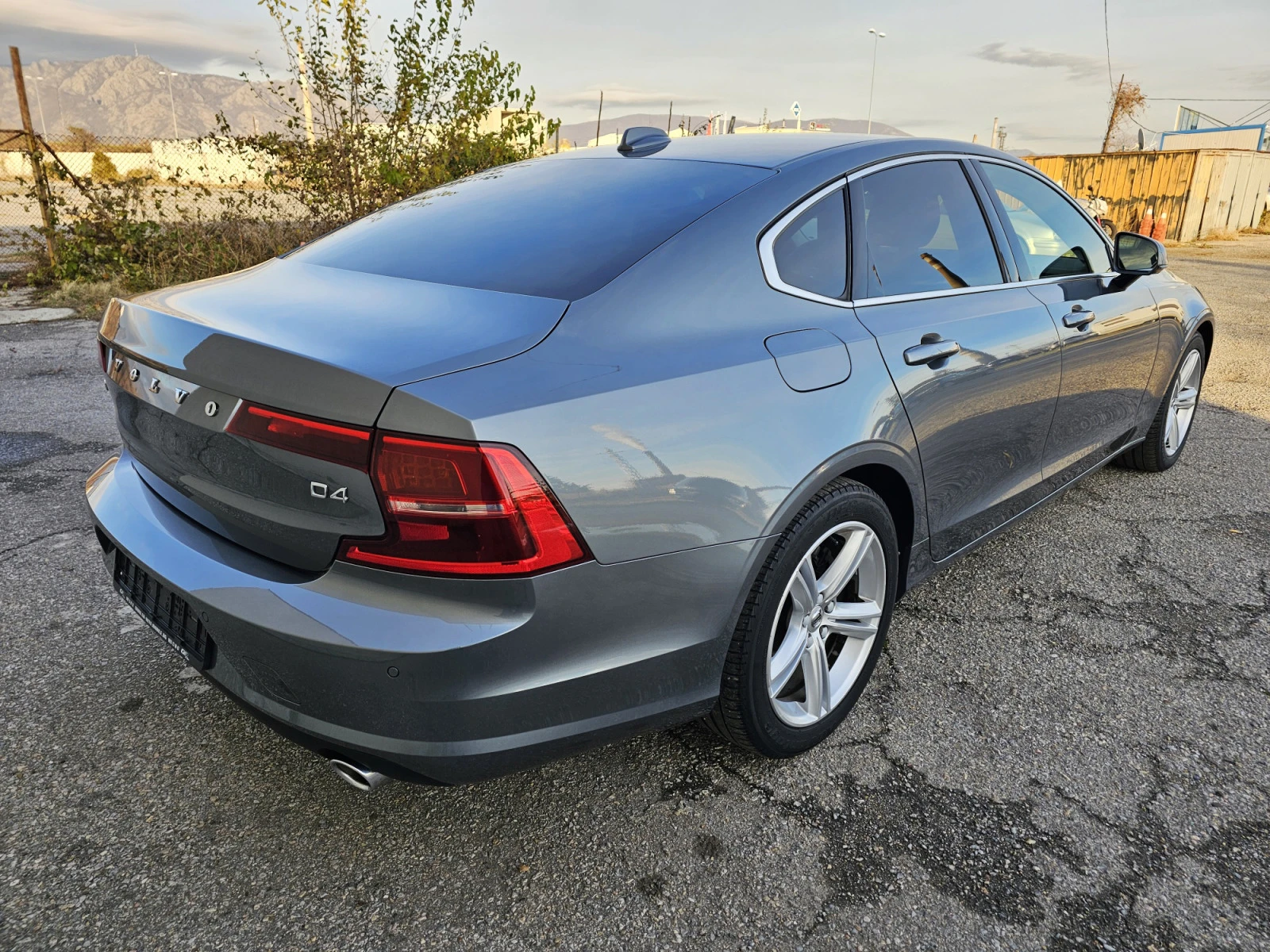 Volvo S90 2.0 D4 - изображение 7