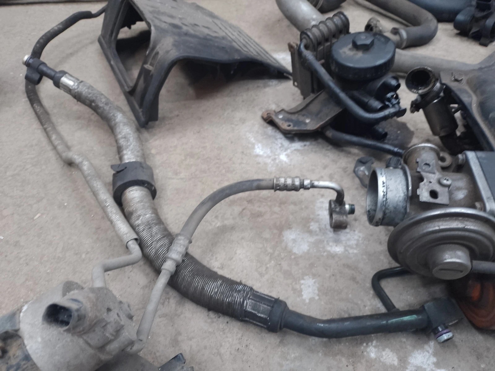 BMW 320, снимка 15 - Автомобили и джипове - 53837235