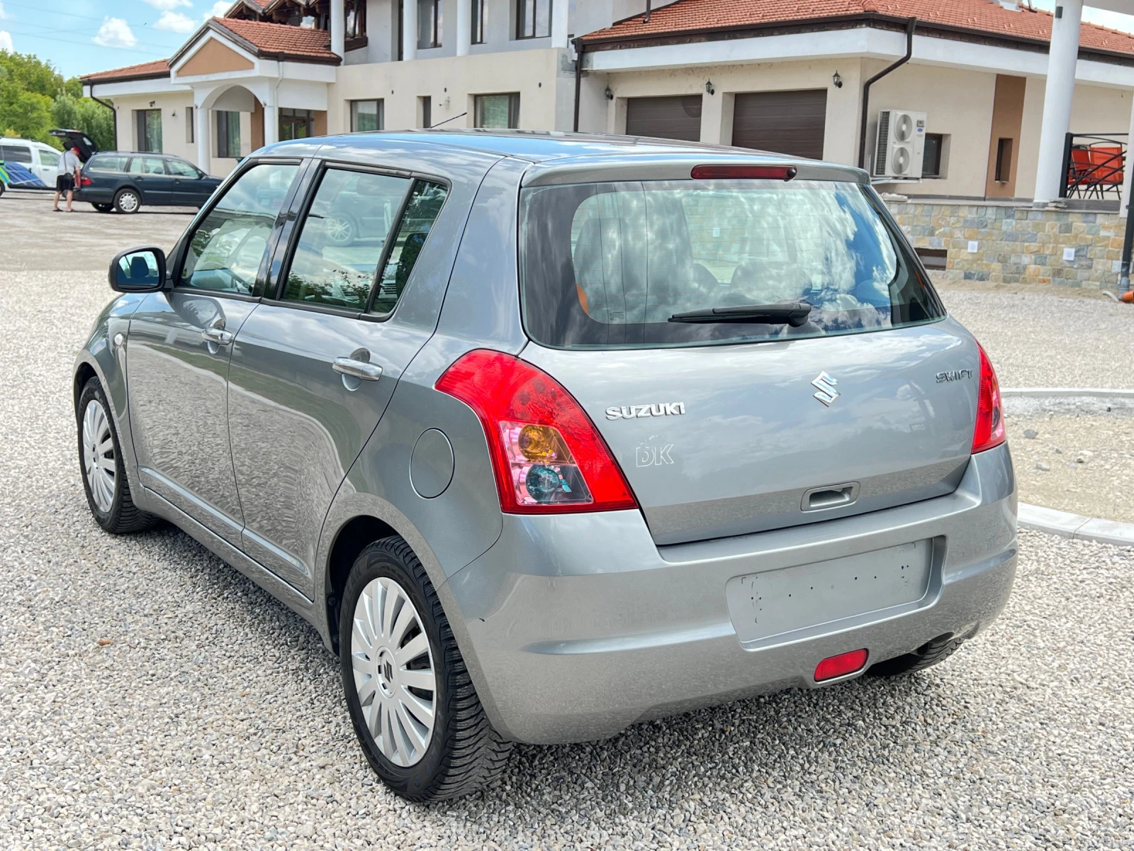 Suzuki Swift 1.5  - изображение 6