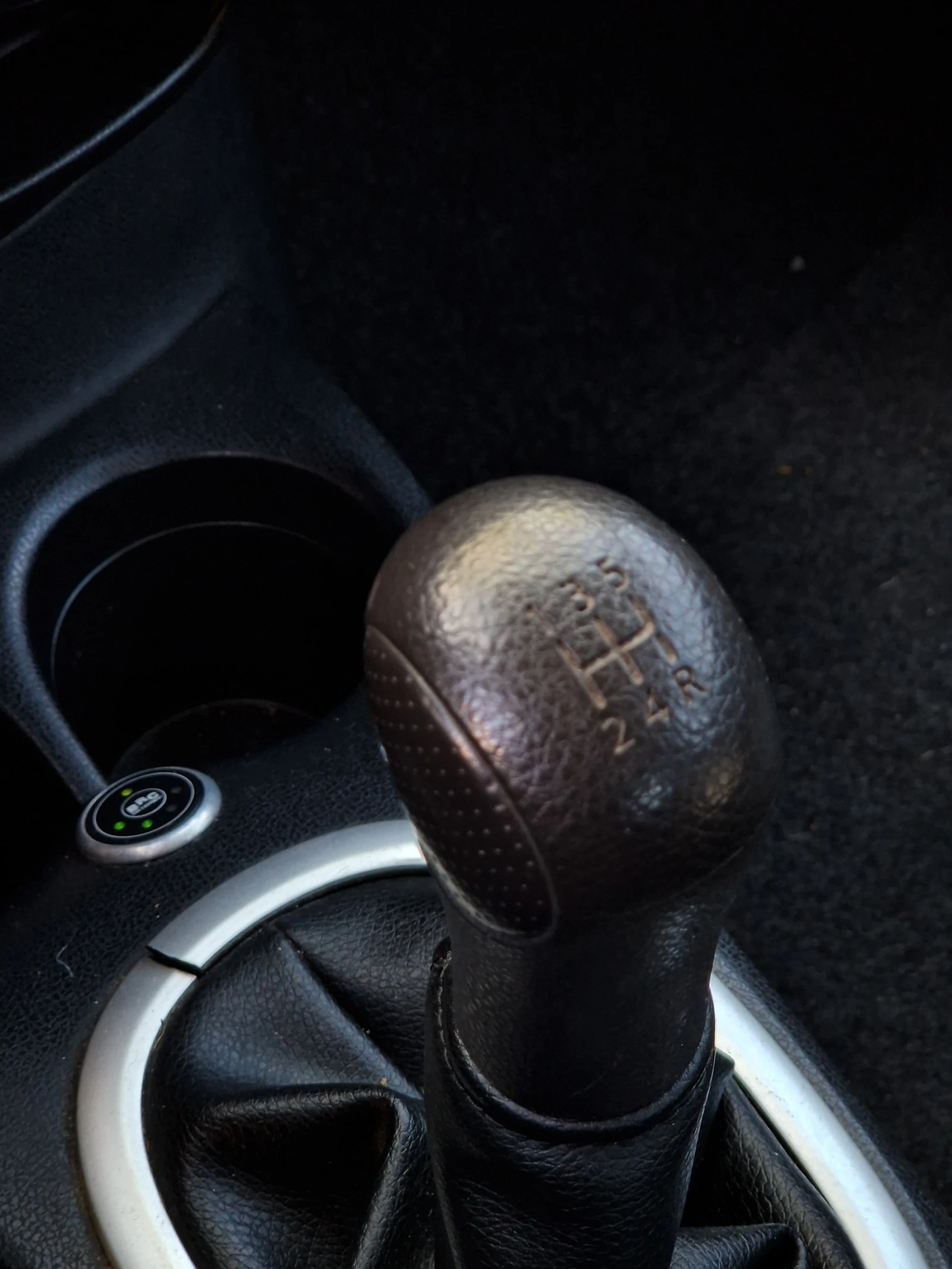 Nissan Note 1.2 Фабрична газ БЯЛА ПЕРЛА - изображение 10