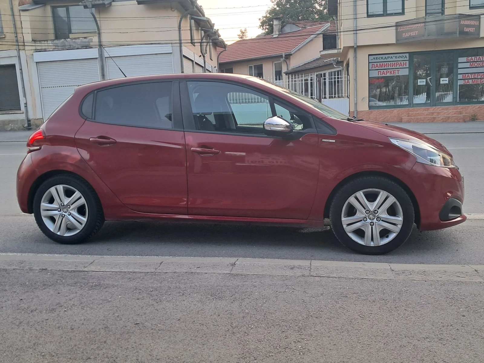 Peugeot 208 1.2 бензин, EURO 6 - изображение 8