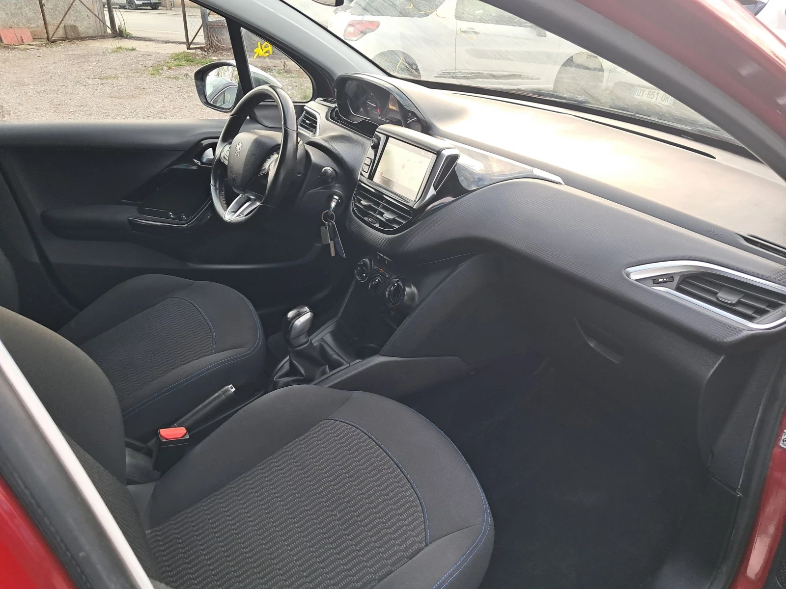 Peugeot 208 1.2 , EURO 6   | Mobile.bg   12