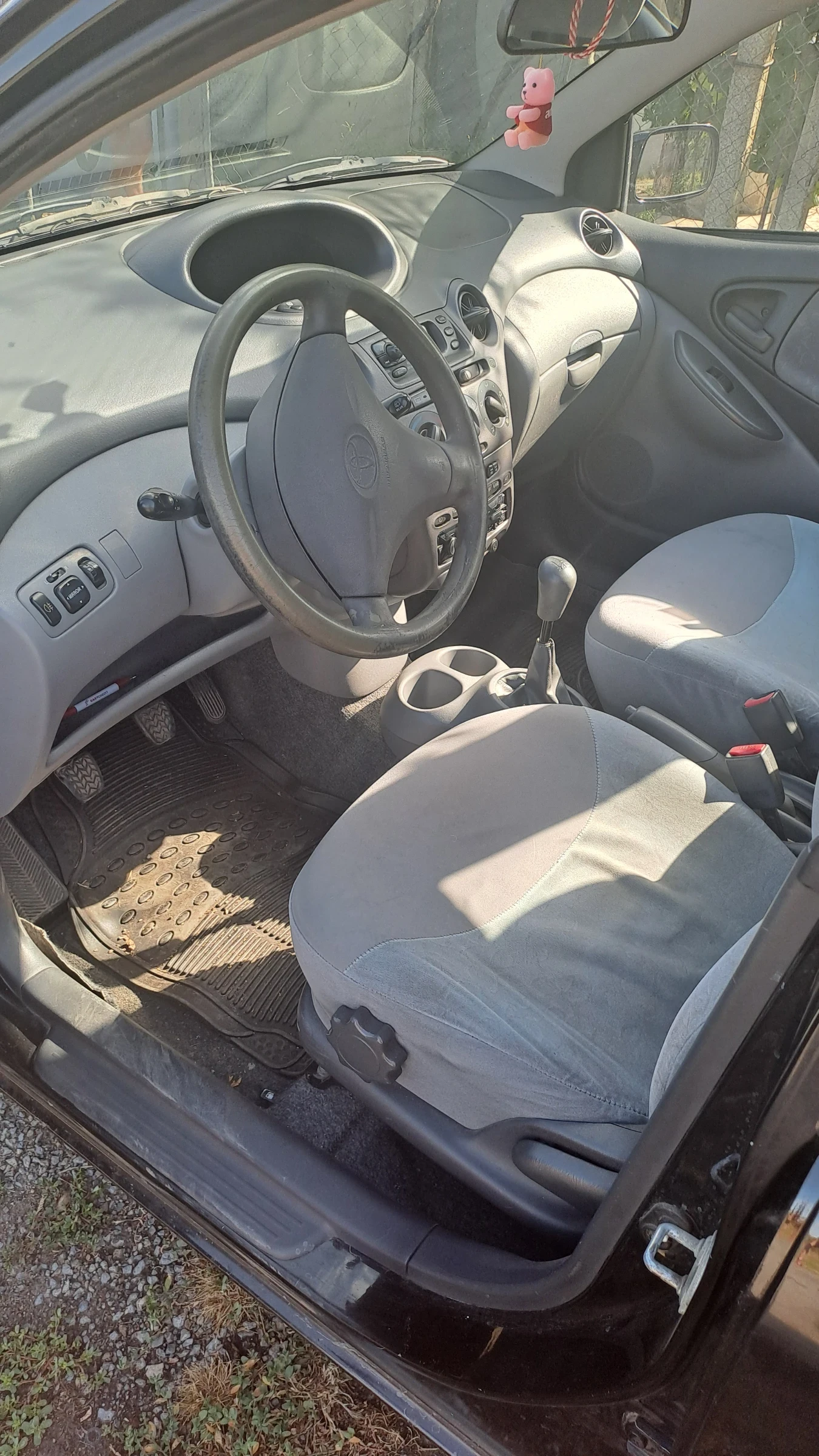 Toyota Yaris  - изображение 4