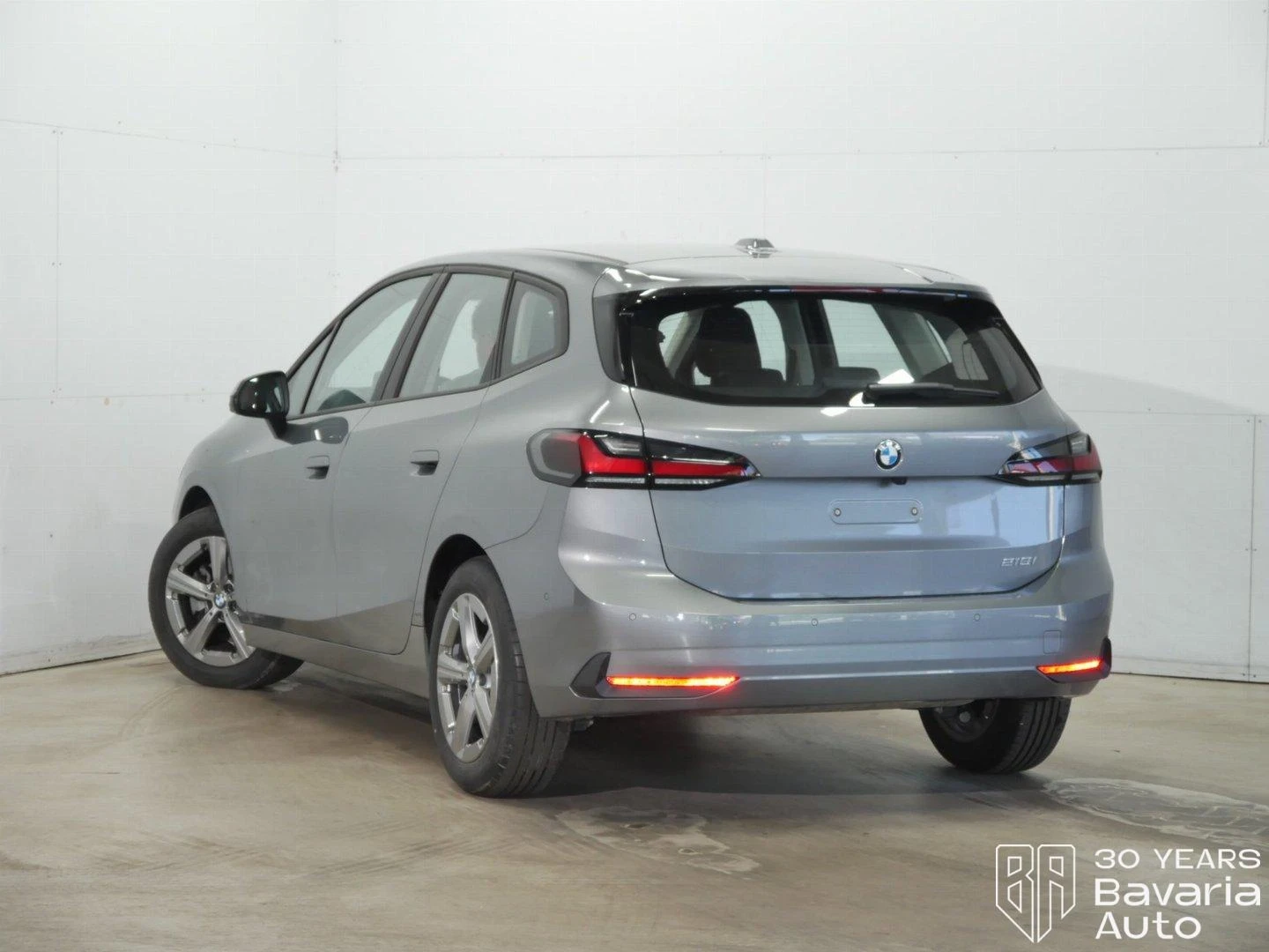 BMW 218 i Active Tourer Steptronic - изображение 2