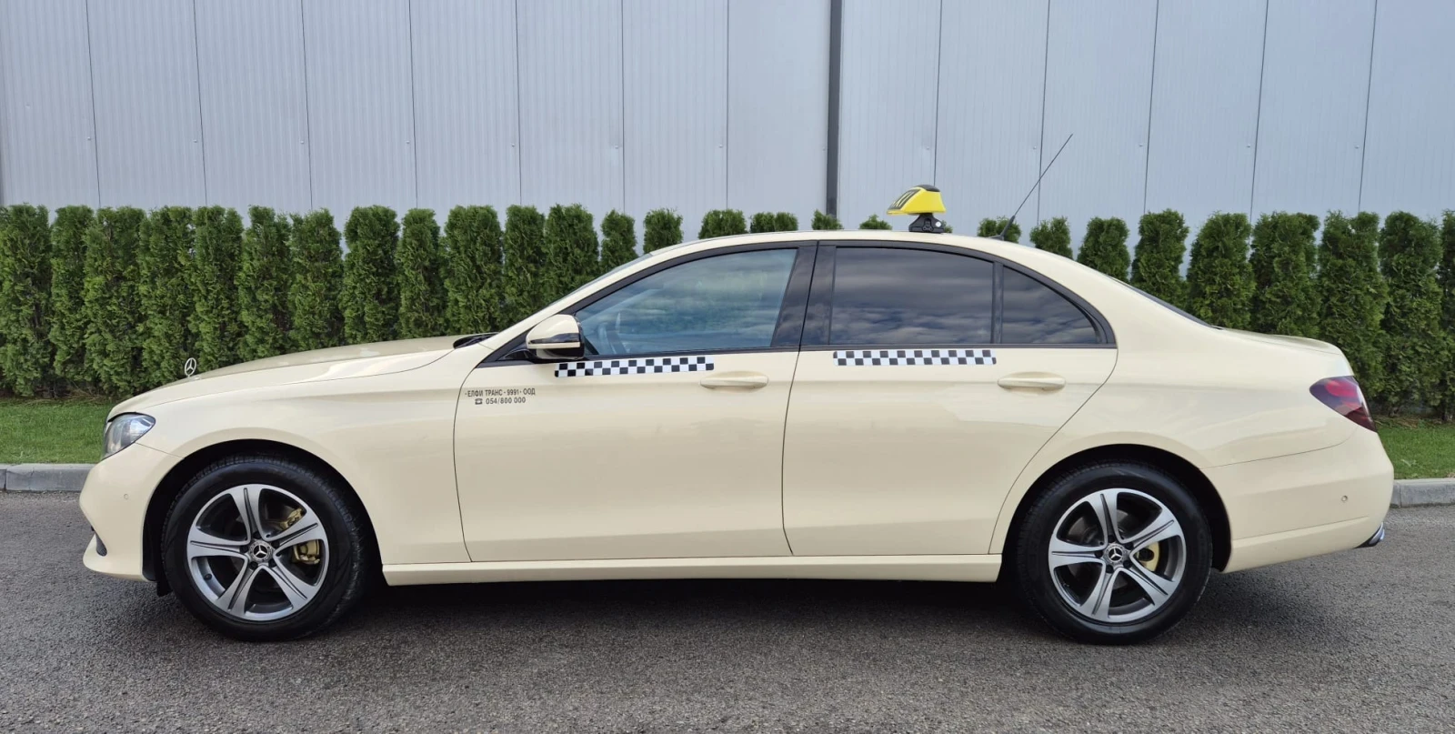 Mercedes-Benz E 200  - изображение 5