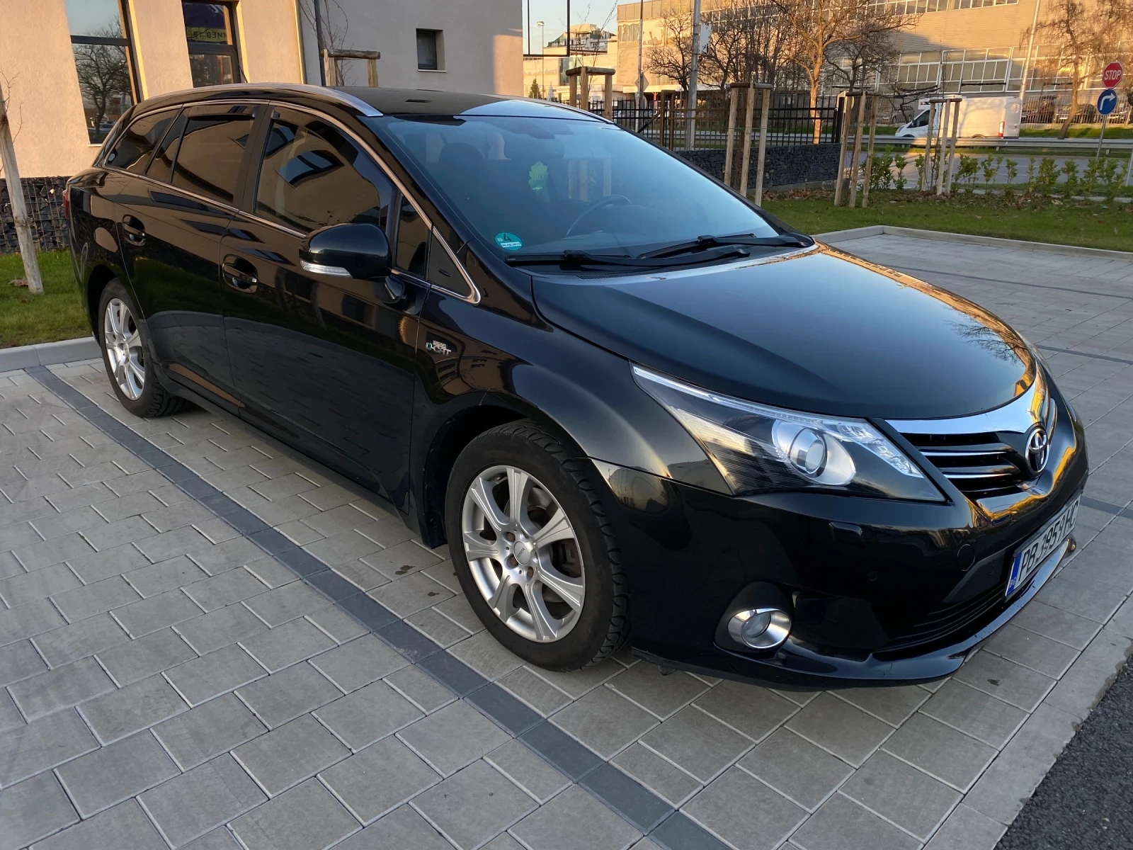 Toyota Avensis  - изображение 3