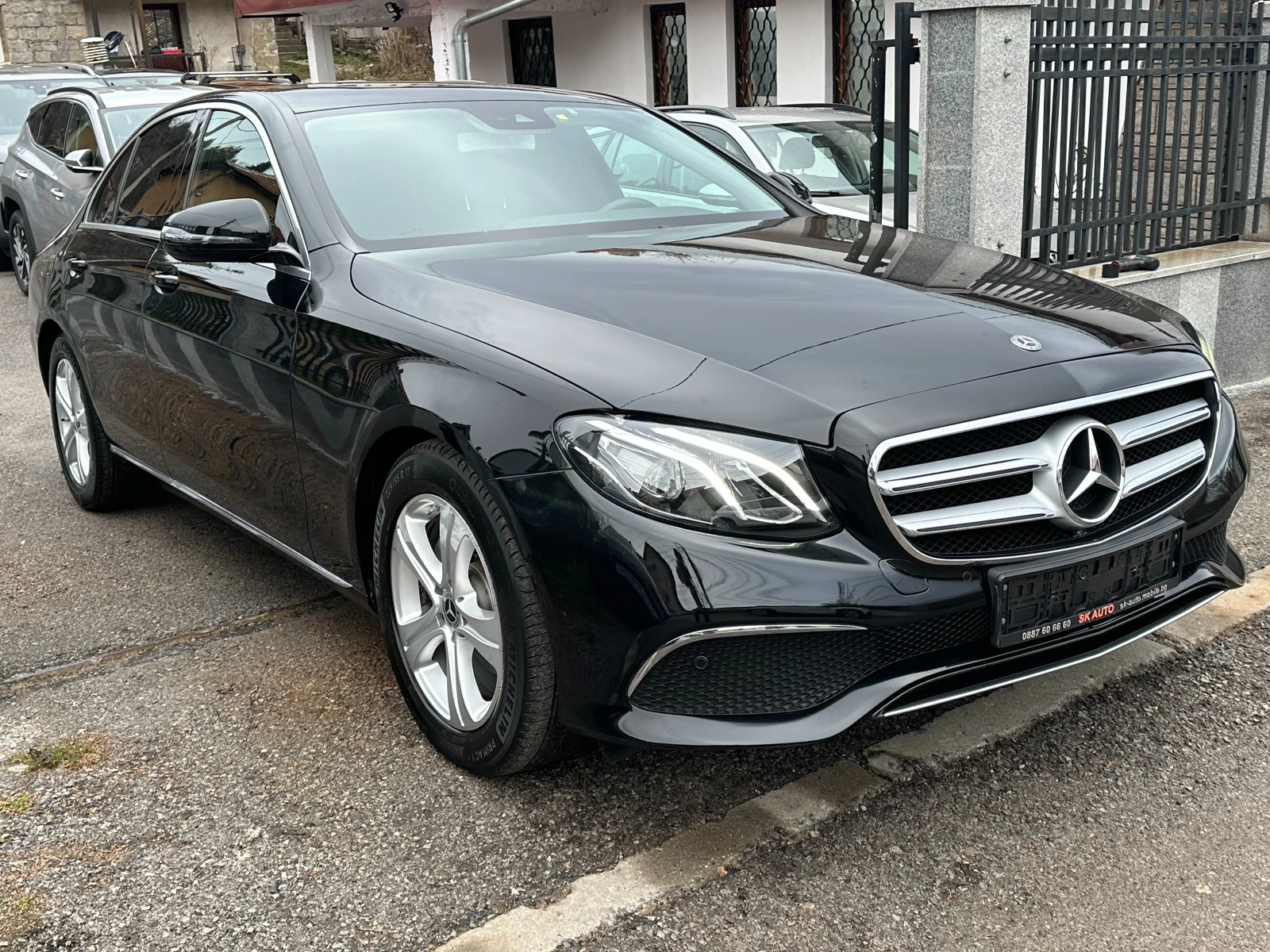 Mercedes-Benz E 200 LED-NAVI-PDC-2018g-КОЖА-EURO6D-AUTOMAT-150k.s - изображение 2
