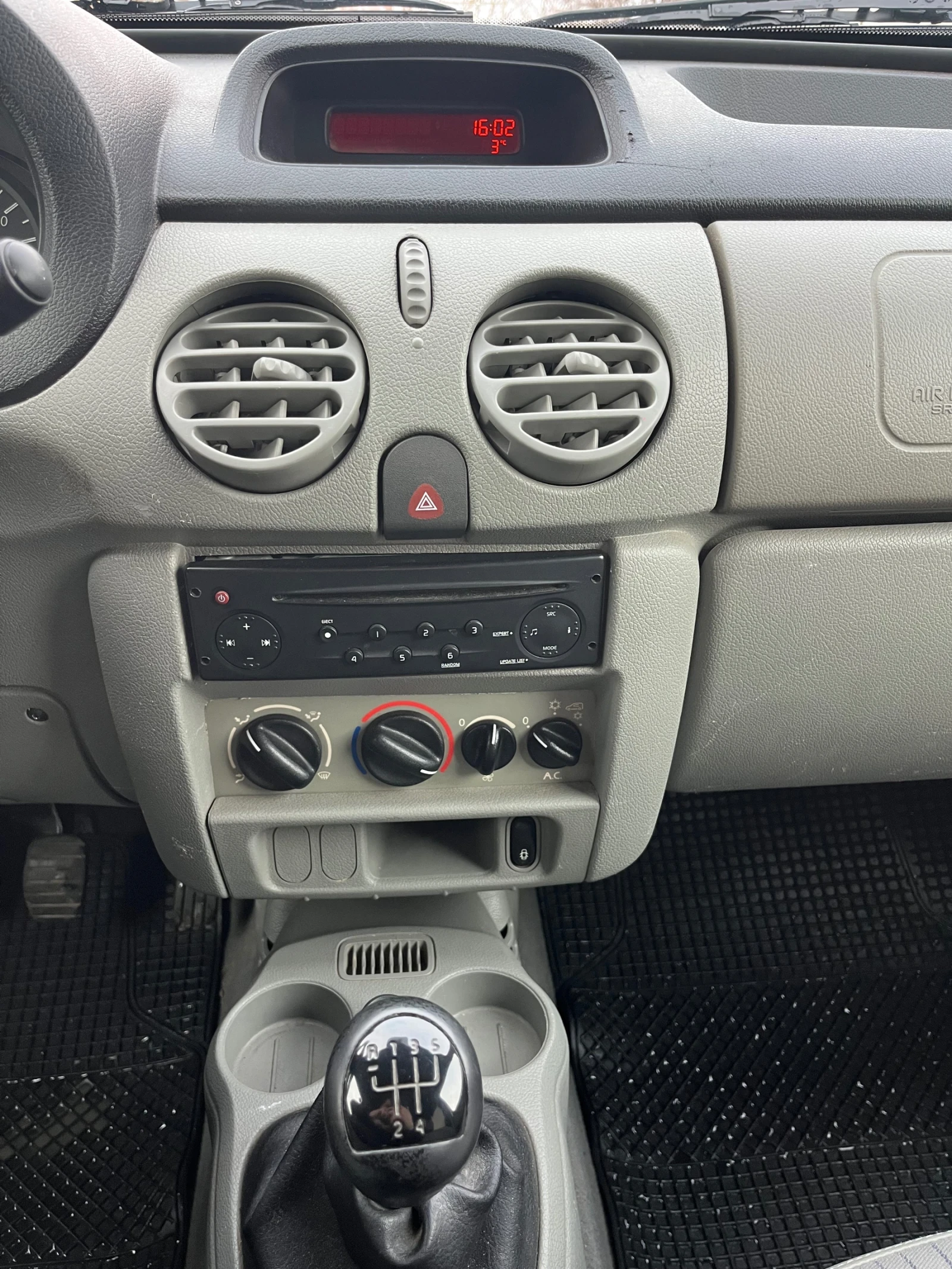 Renault Kangoo 1.6i 16v - изображение 9