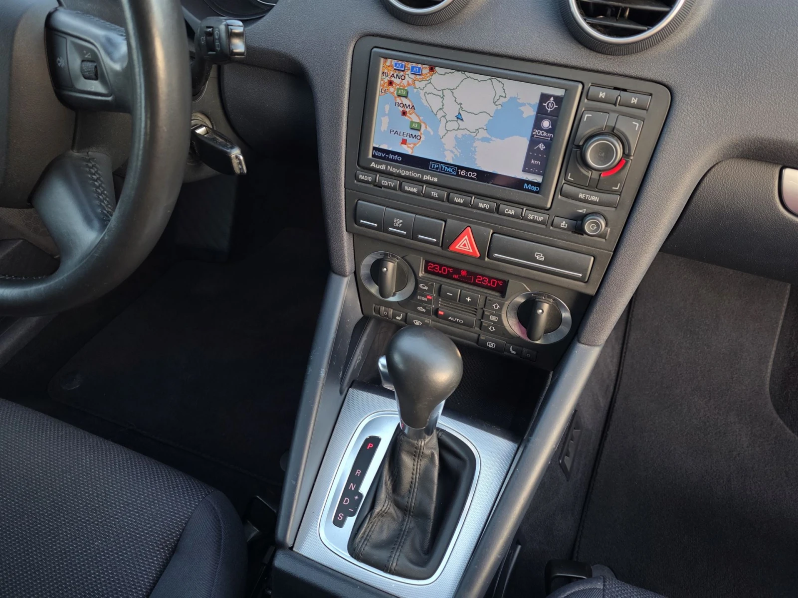 Audi A3 2.0 TDI Automatic | Mobile.bg � ����������� 12