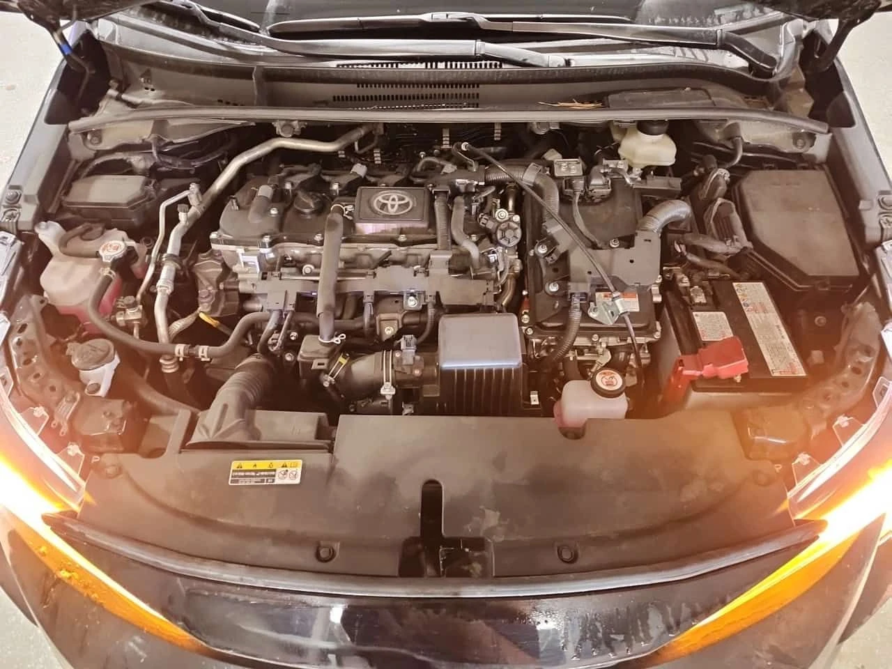 Toyota Corolla * HYBRID LE * CARFAX * ��� ����� * LANE ASSIST | Mobile.bg � ����������� 17